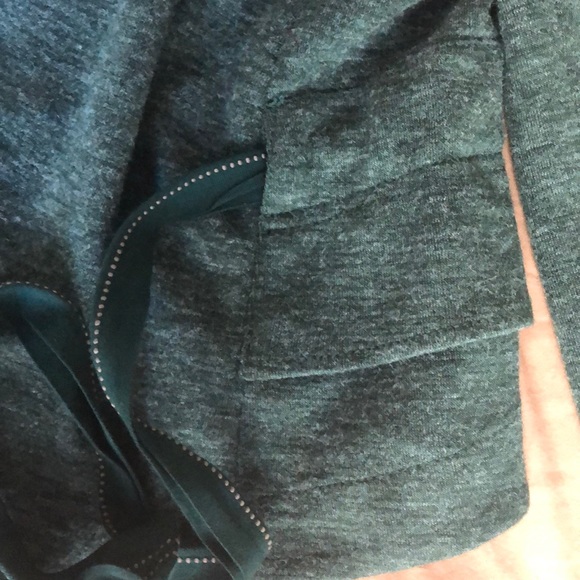 Cartonnier Soft Green Wrap Blazer - Picture 7 of 8